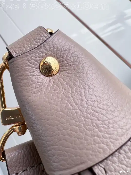 HOBO LOUIS VUITTON LOOP 0424